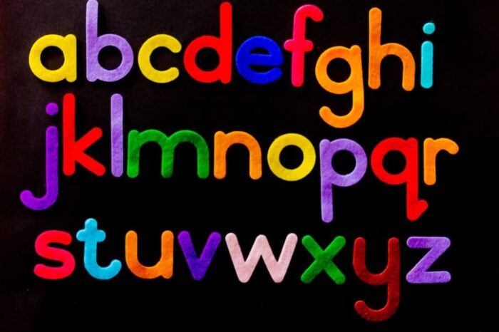 Custom fonts, colored letter